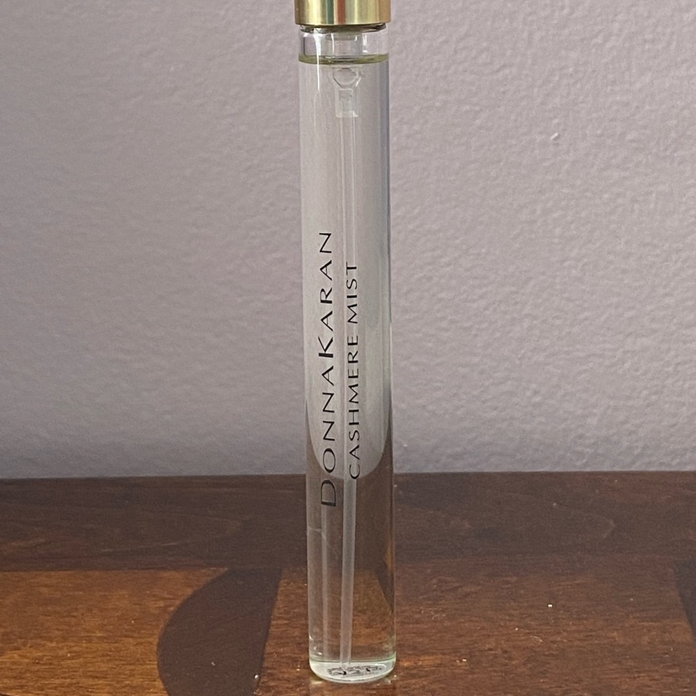 New Donna Karan Cashmere Mist Spray